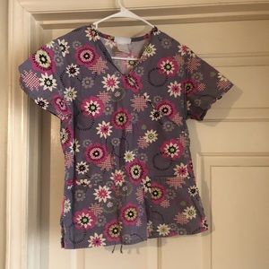 Flower scrub top!!